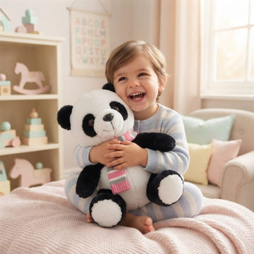 Enfant avec peluche animal kawaii - Peluchou